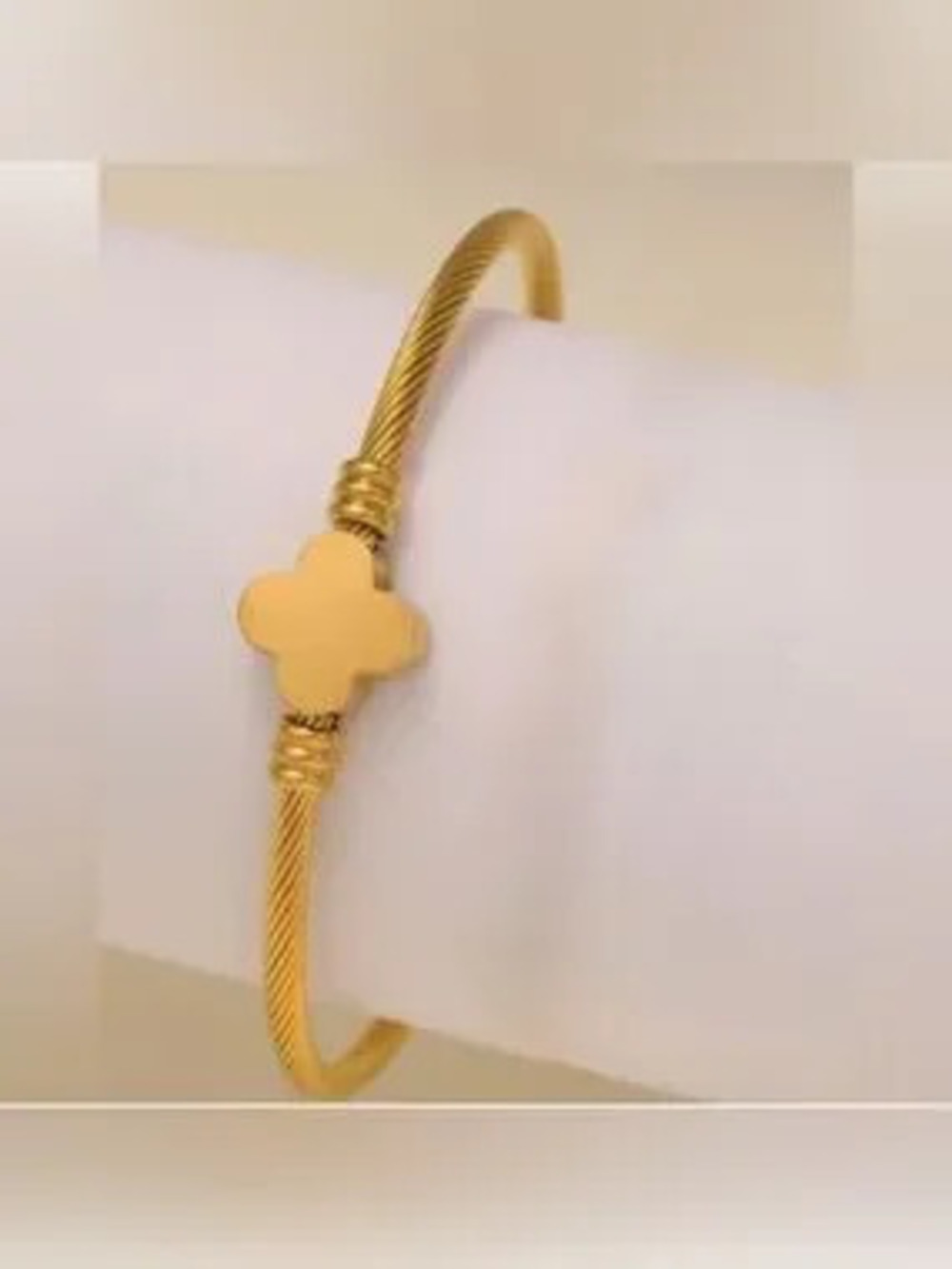 Gold Plated Stainless Steel Clover Cable Bracelet Tarnish Resistant
